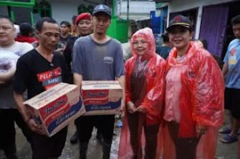 Kostiana Sambangi Warga Terdampak Banjir di Bandar Lampung